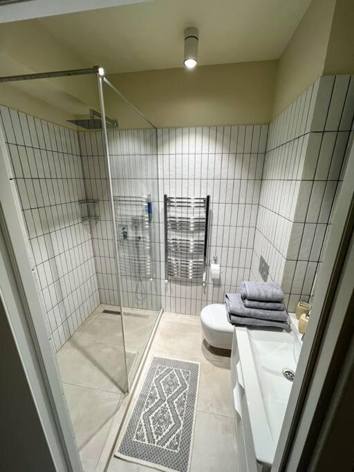 2 Bedroom On Ismail Corner Stefan Cel Mare, New Apartment, Chisinau Center! Exterior foto