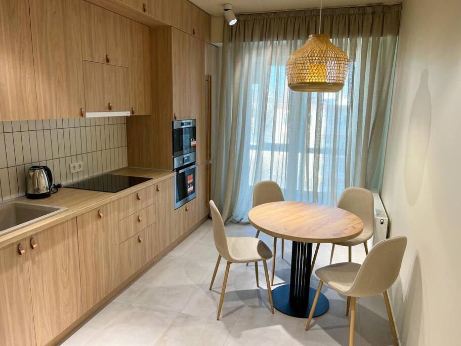 2 Bedroom On Ismail Corner Stefan Cel Mare, New Apartment, Chisinau Center! Exterior foto